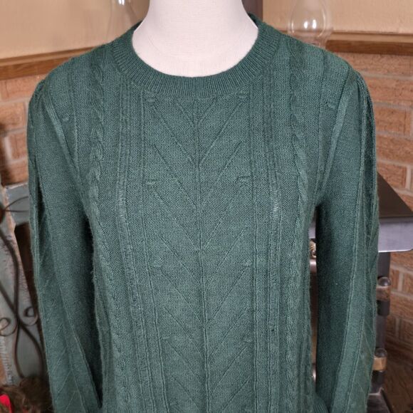 NEW LOFT Dark Green Cable Knit Sweater Size M Holiday Christmas - Picture 1 of 6